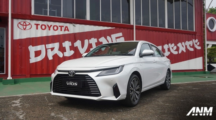 Toyota Vios 2023 ra mắt với giá 491 triệu, trang bị làm khó loạt đối thủ