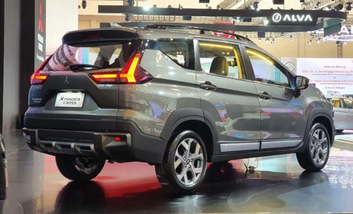 Xem trước mẫu Mitsubishi Xpander Cross 2023 sắp ra mắt khách Việt