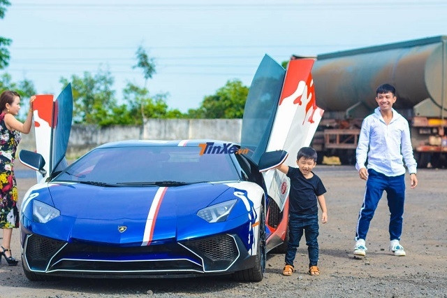 Minh Nhựa tậu Rolls-Royce Cullinan