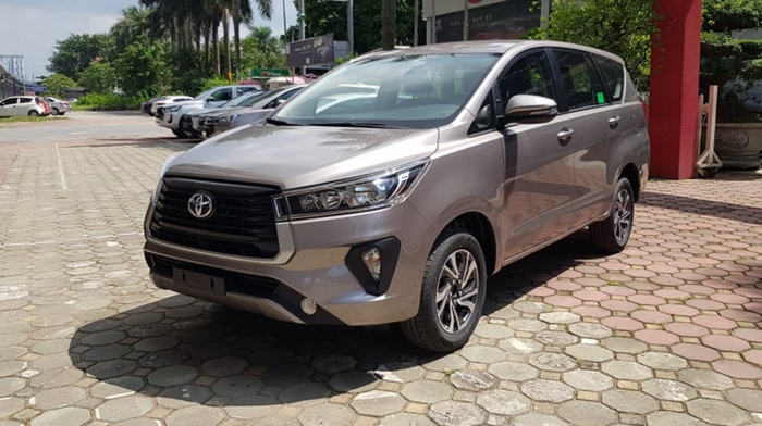 Toyota Innova 2021