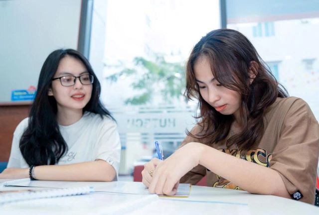 hoc-sinh-lop-12-on-thi-thptqg