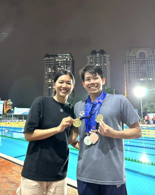 anh-vien-chup-anh-cung-em-tra