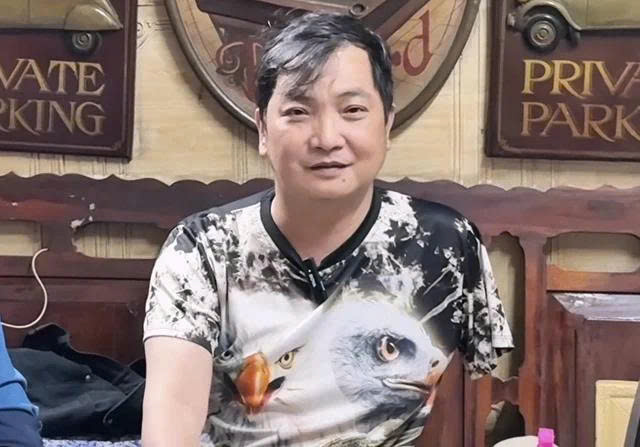 ca-si-nhat-linh-bi-mat-1-canh-tay