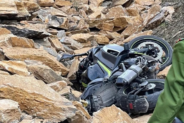 sat-lo-deo-thung-khe-nguoi-di-xe-may