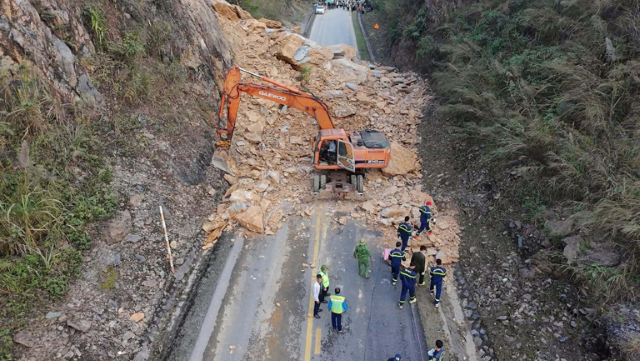 sat-lo-deo-thung-khe