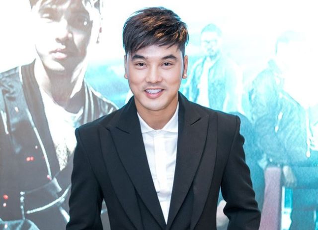 ca-si-ung-hoang-phuc