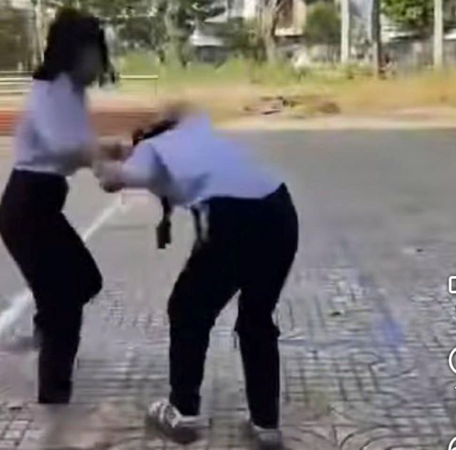 clip-nu-sinh-lop-6-danh-nhau