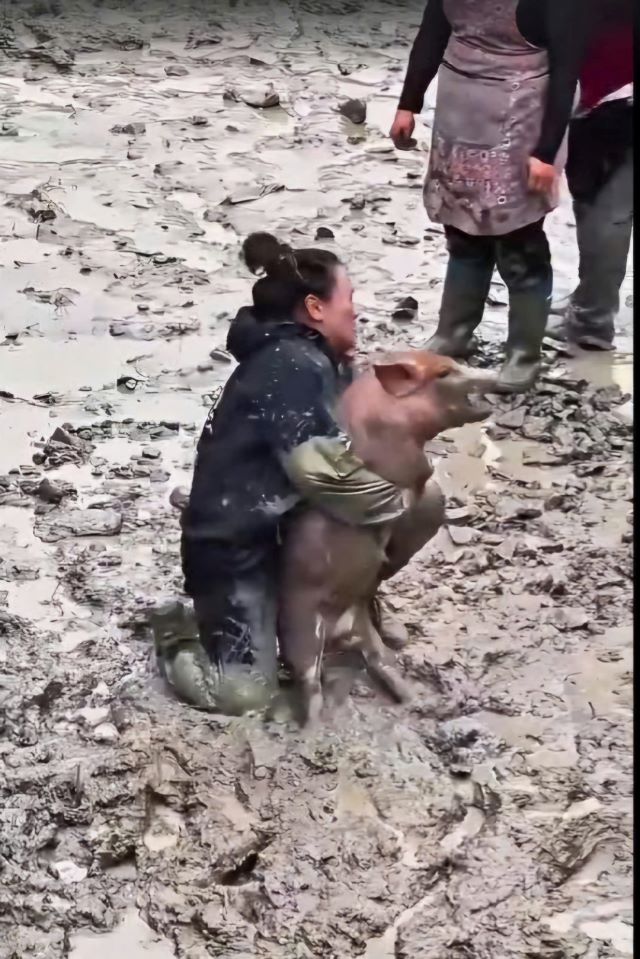 co-gai-bat-lon-o-trung-quoc