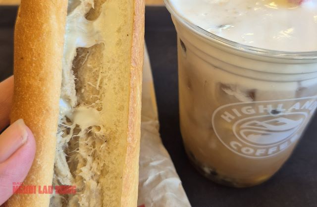 banh-mi-que-highlands-coffee