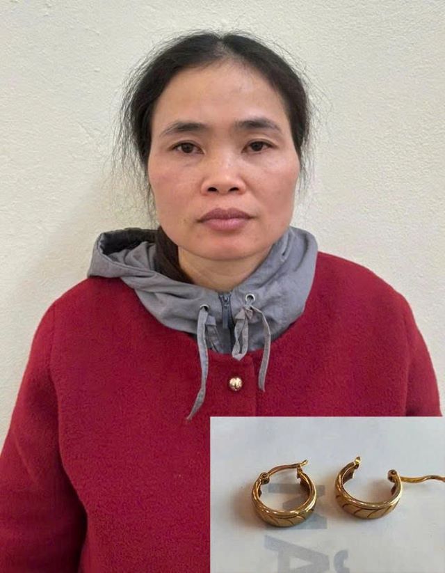 chau-dau-cuop-doi-bong-tai-roi-sat-hai-bac