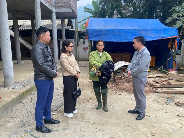 chinh-quyen-dia-phuong-tham-hoi-gia-dinh-nu-sinh