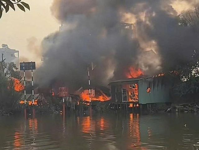 hien-truong-vu-chay-cho