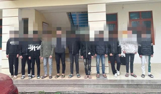 nhom-hoc-sinh-hen-nhau-qua-mang-danh-nhau