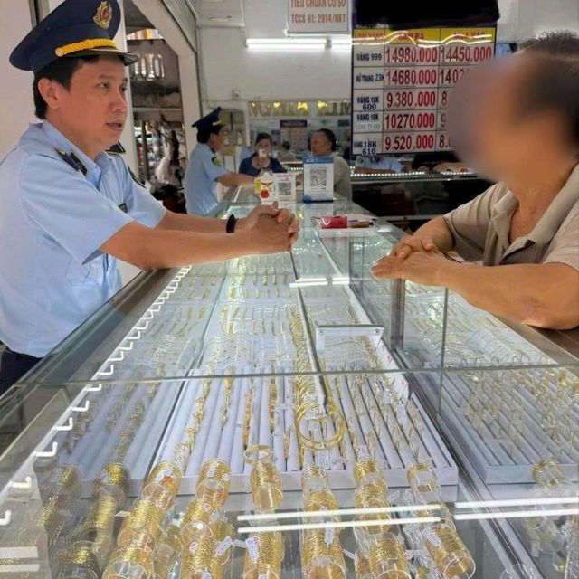 tiem-vang-gia-cong-ban-trang-suc-gia-mao-chanel