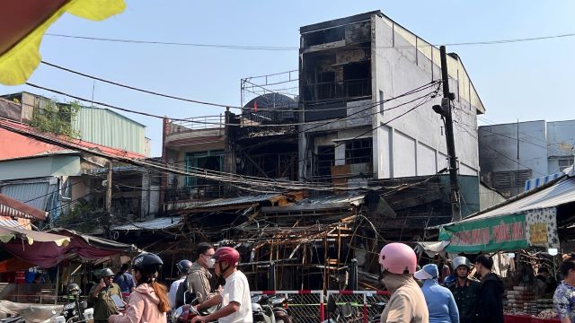 chay-lien-hoan-4-can-nha-o-tphcm-3