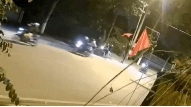 nhom-con-do-vay-chem-thanh-nien-2