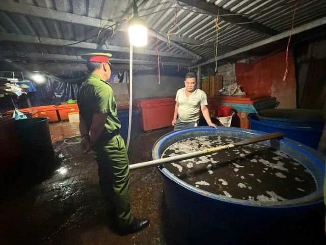 can-canh-co-so-ngam-oc-buou-bang-hoa-chat-1