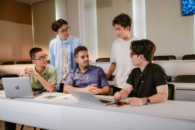 vingroup-dao-tao-20000-nhan-tai-ai