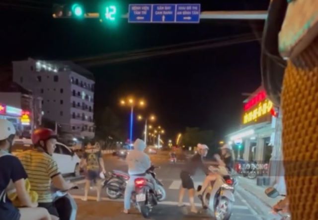 thanh-nien-danh-nhau-nha-trang-1