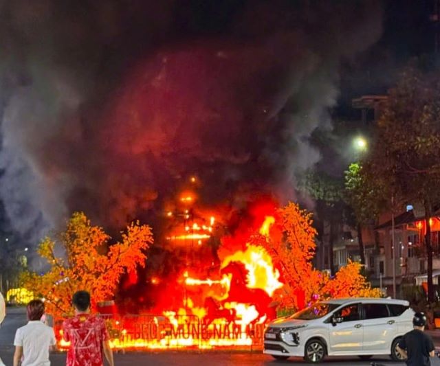 chay-tieu-canh-trang-tri-tet-o-ha-tien