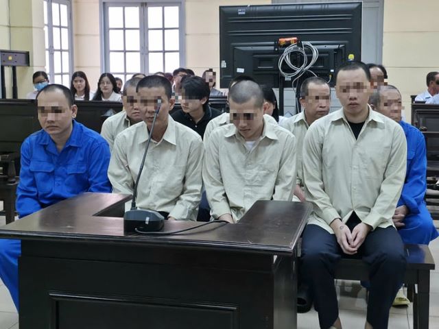 tuyen-an-nhom-khieng-quan-tai-quay-video-cau-view