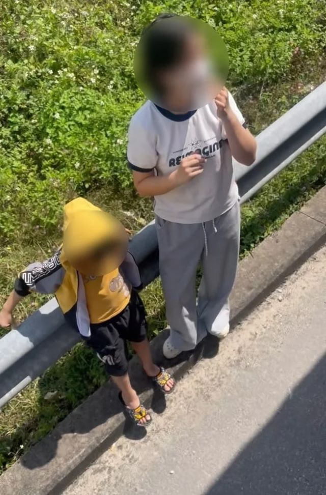 bo-me-bo-quen-2-con-tren-cao-toc