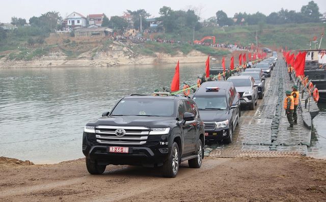 quan-doi-van-hanh-cau-phao-doan-hung