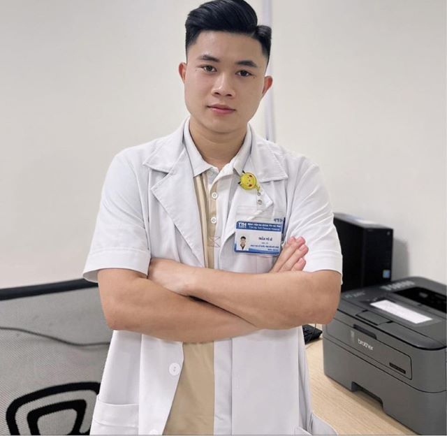 bac-si-9x-bi-benh-nhan-tu-choi-dieu-tri-chi-vi-cai-ten-mang-tam-the-gioi