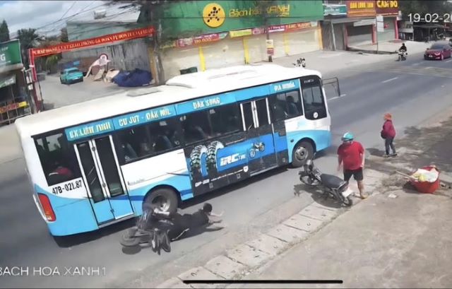 xe-buyt-tong-vang-hoc-sinh