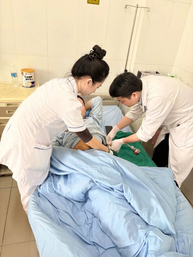 tai-nan-thanh-sat-choc-thung-hau-mon