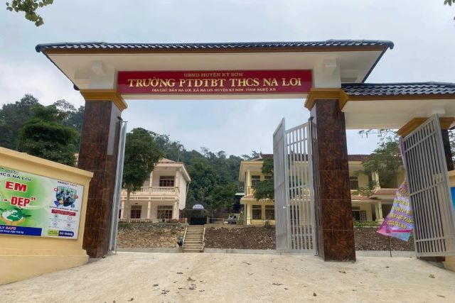 nu-sinh-bi-bat-vo-o-nghe-an