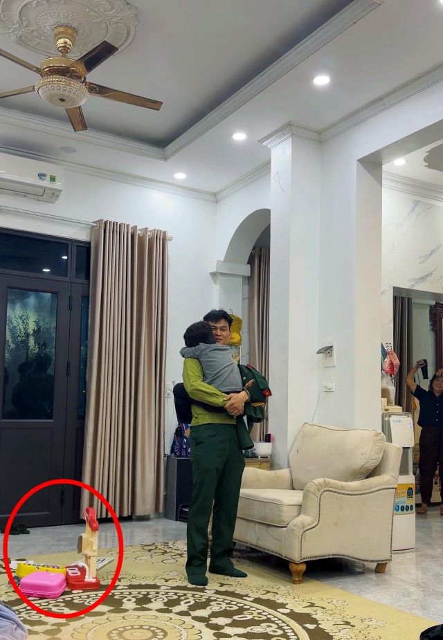 hoa-minzy-cong-khai-chong-dai-uy-1