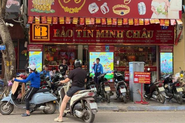 vang-bao-tin-minh-chau