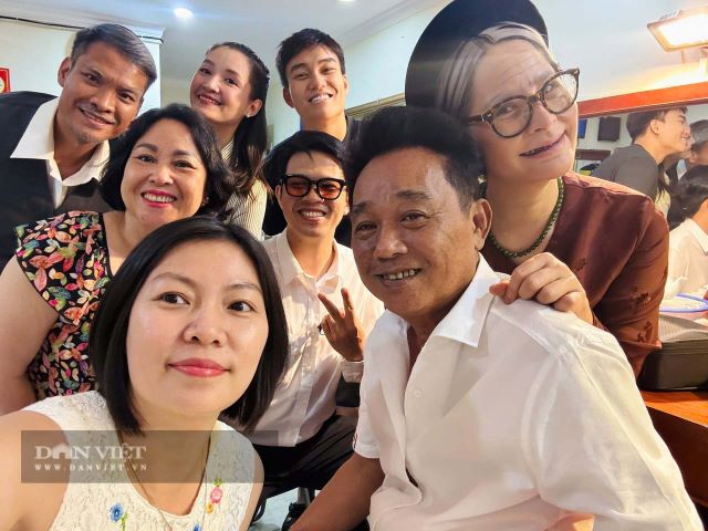 nghe-si-nhan-dan-quoc-khanh-1