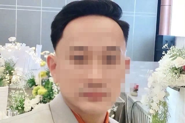 bo-xuong-cua-nam-mc-trong-truong-dai-hoc-quoc-gia-tphcm-3