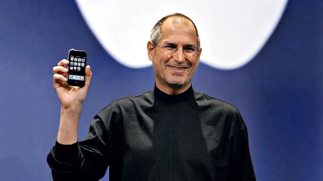 steve-jobs-apple-iphone-1