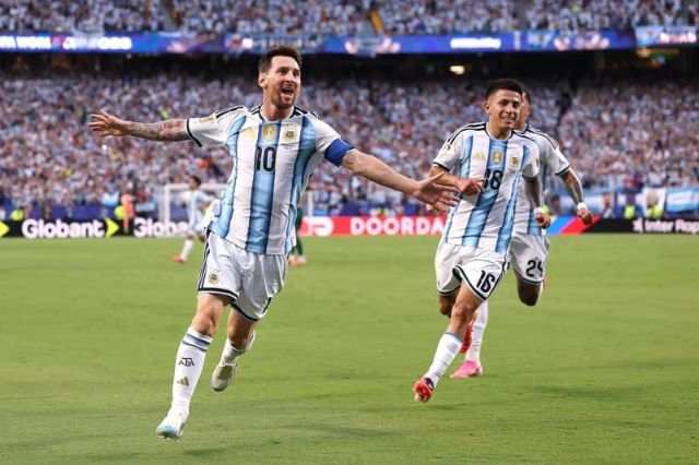 messi-lap-hat-trick-bieu-cam-cua-3-con-trai-tan-chay-3