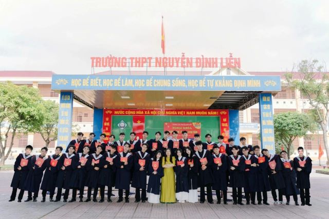 lop-hoc-khong-chuyen-o-ha-tinh-co-9-diem-10-toan-1