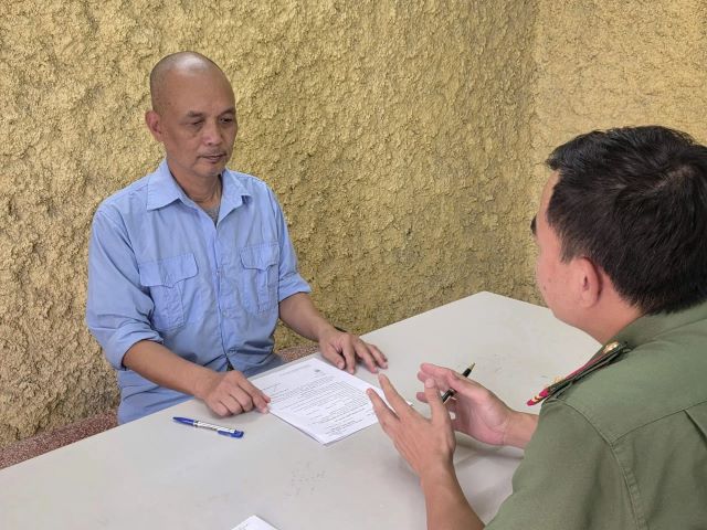 nguyen-thanh-nam-tac-gia-cuon-sach-chuyen-voi-thanh-doi-dien-khung-hinh-phat-nao-1