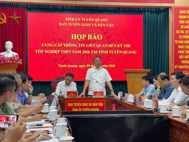 hop-bao-ket-qua-ra-soat-vu-diem-thi-toan-bat-thuong-tai-tuyen-quang-1