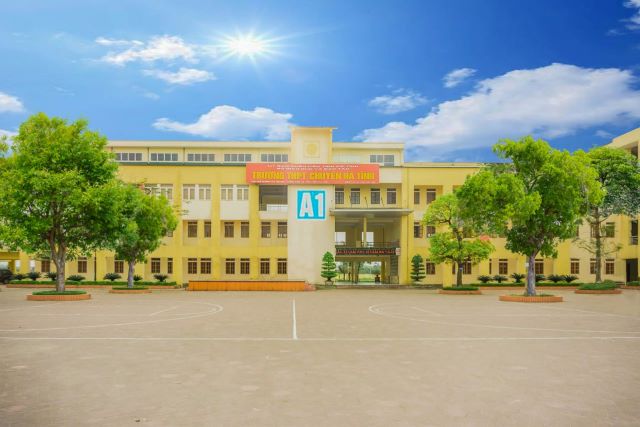 truong-thpt-chuyen-ha-tinh