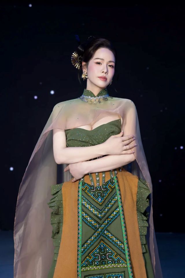 ca-si-nhat-kim-anh-3