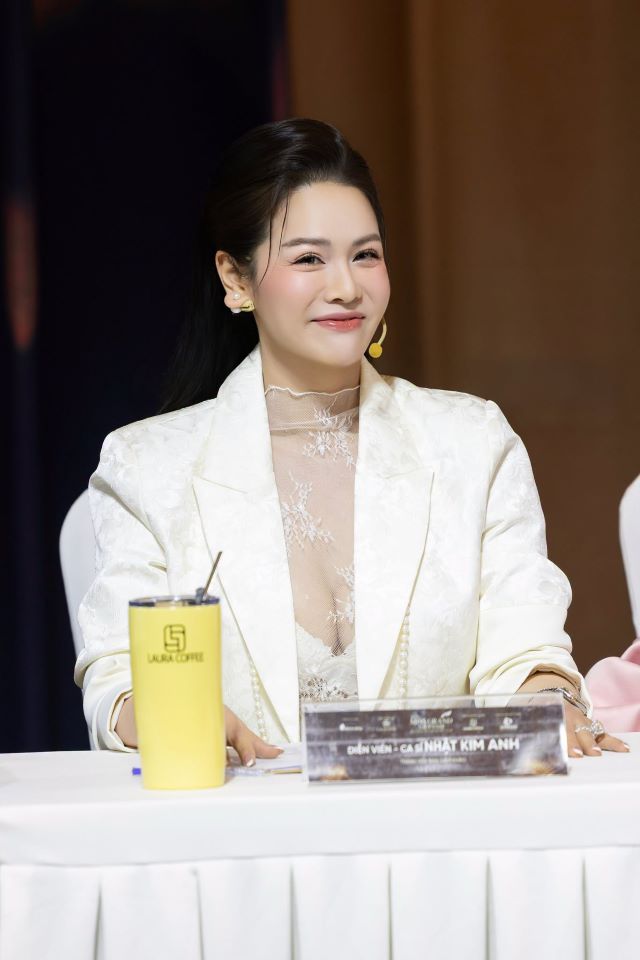 nhat-kim-anh-2