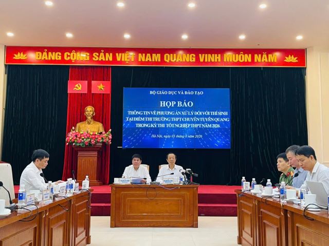 hop-bao-diem-thi-bat-thuong-tuyen-quang-1