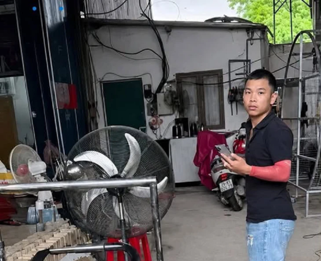khanh-sky-livestream-chui-boi-vua-quat-tiktoker-1