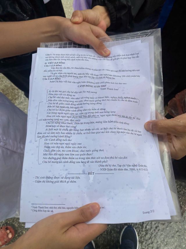 de-thi-van-tot-nghiep-chuyen-tuyen-quang-2