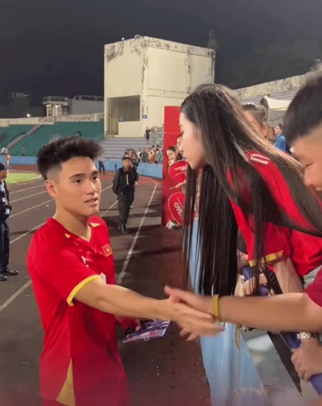 thien-phu-u20-viet-nam-1
