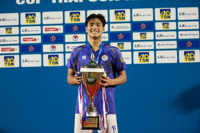 thien-phu-u20-viet-nam-2