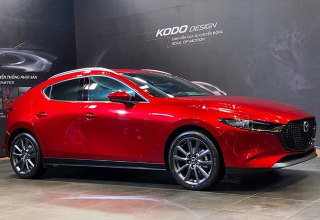 Bảng giá xe Mazda3 lăn bánh mới nhất tháng 9/2020: Sẵn sàng cạnh tranh cực gắt với Honda Civic ảnh 1