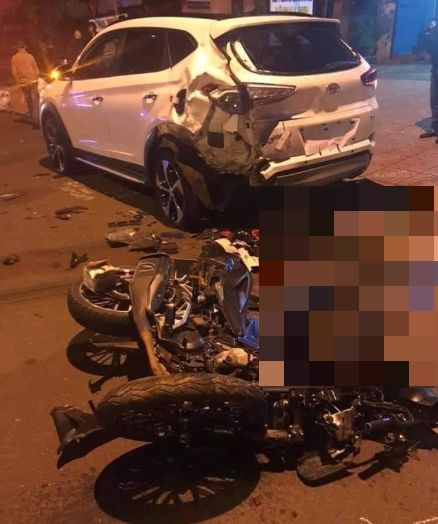 Bất ngờ tông mạnh vào đuôi ô tô Hyundai, 2 thanh niên tử vong tại chỗ ảnh 1